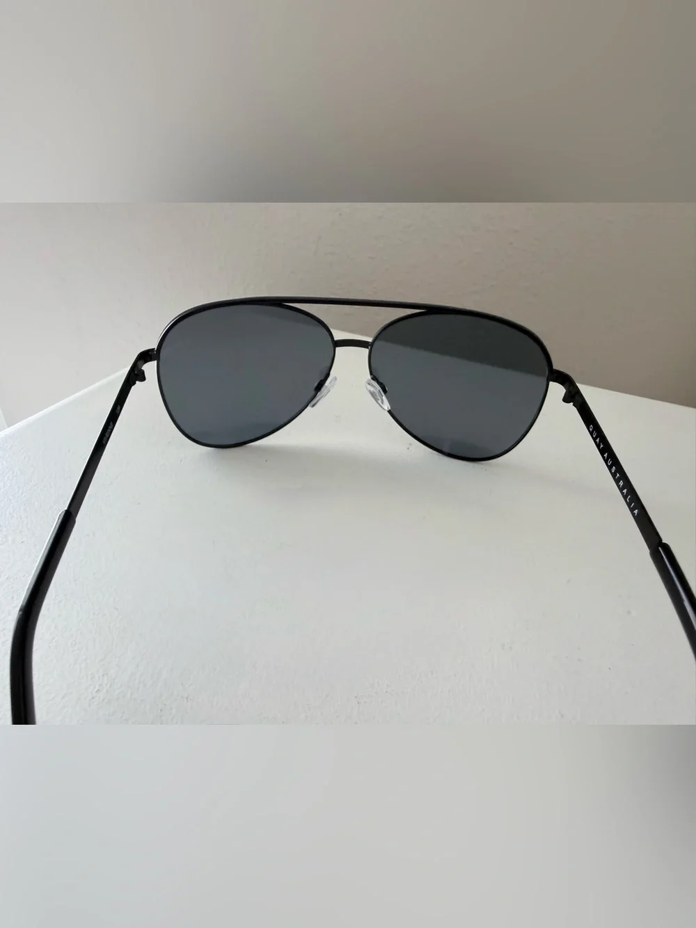 Quay Australia | Vivienne Large Aviator Sunglasses Black | With Case